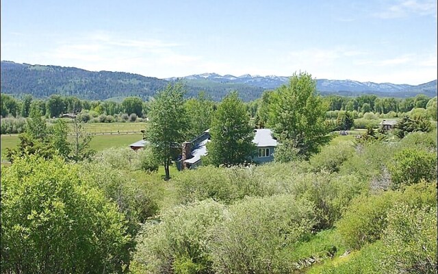 Field And Stream 4 Bedroom Home