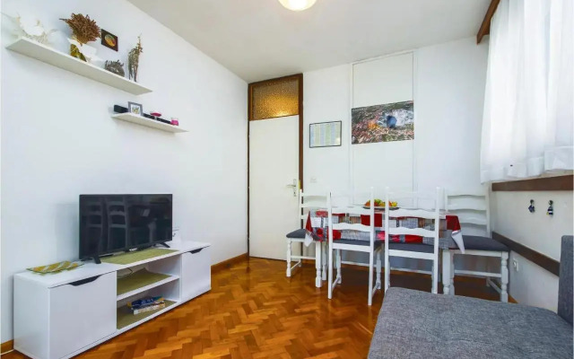 Apartment Antuna Mihanovica 2A/ V