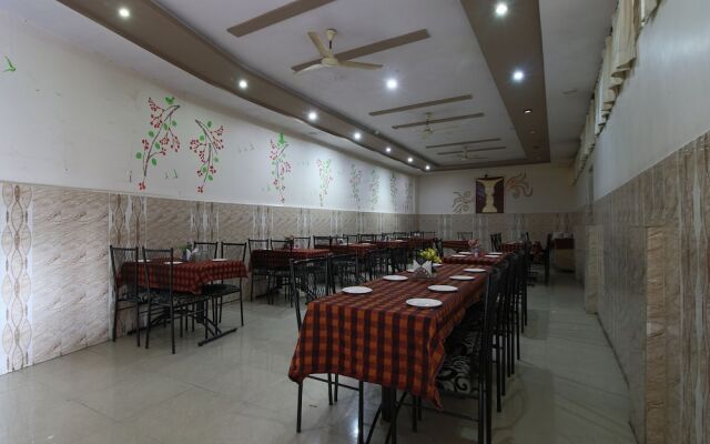 Triveni Restaurant Resort And Bar by OYO Rooms