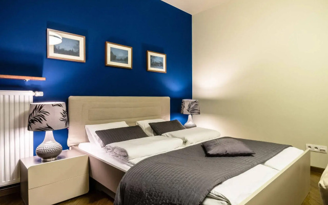 Silver Apartments
