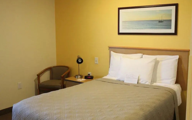 Amelia Extended Stay & Hotel
