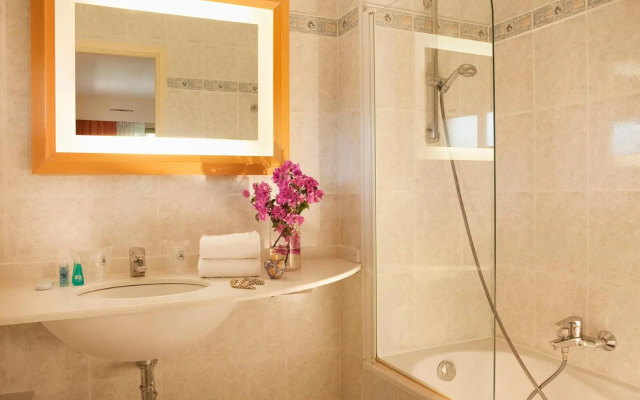 The Originals Les Strélitzias Boutique Hotel & Residence