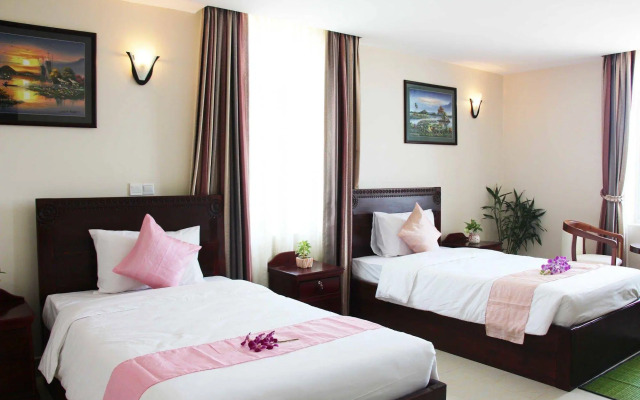 Khollywood Hotel