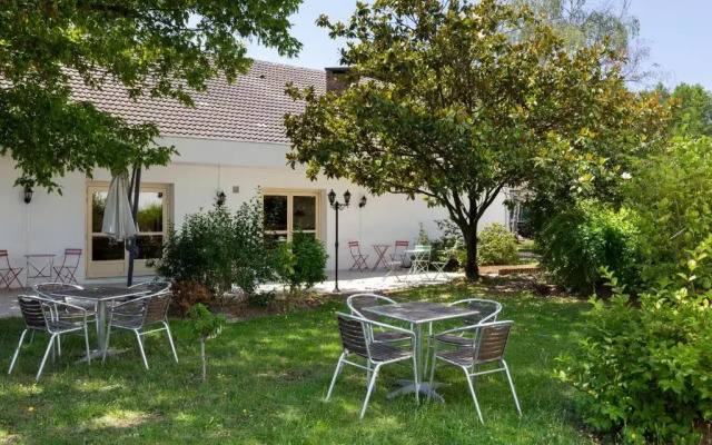 greet Hotel Villeneuve La Garenne