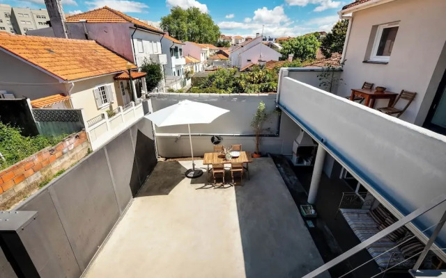 Aguda1 · Aguda's Family House 4bd, Parking, BBQ
