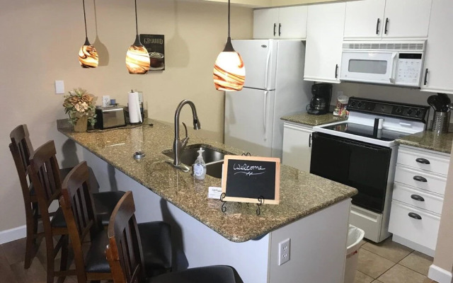 Club D-11 in Branson