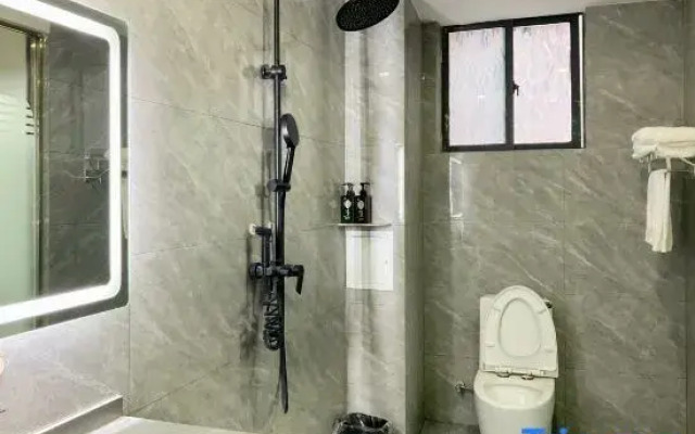 Yuanyang Yunshang Shanshui Theme Hotel