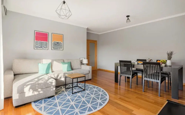 Elegant Flat in Benfica