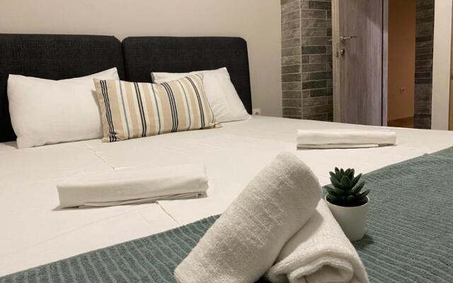 Davidana Deluxe Apartments