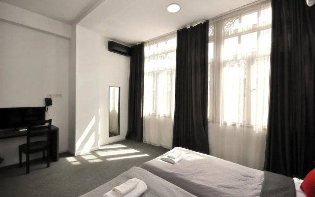 Meidan INN