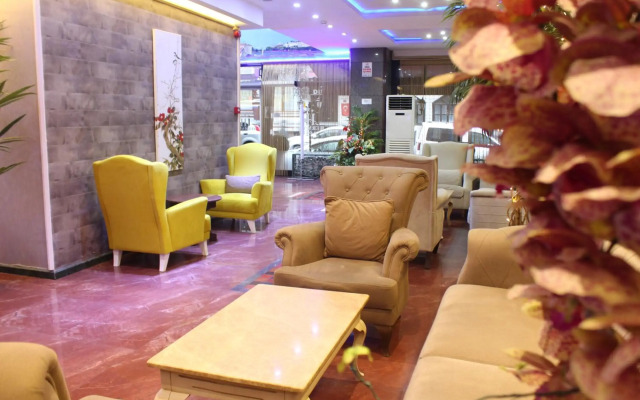 Hermanos Hotel