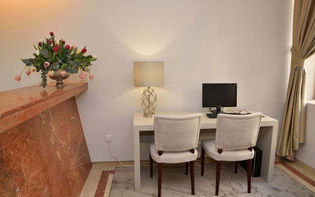 Porto Domus Hotel