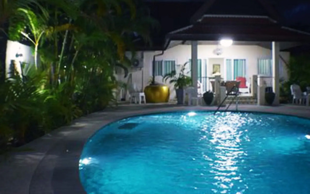 Luxury 5 Bed 5 Bath Villa