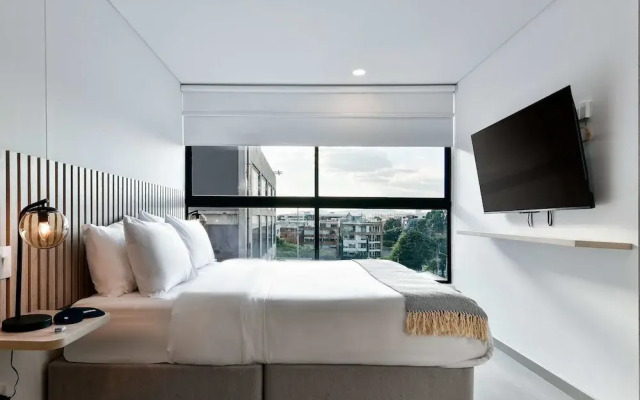 w Comfy Loft w Perfect Deco in Santa Barbara