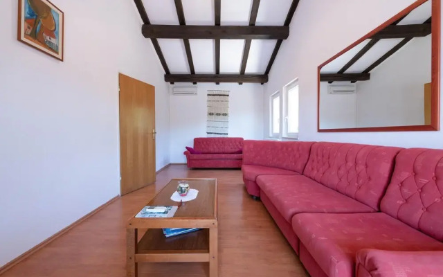 Beautiful Home in Vinez With Wifi and 3 Bedrooms