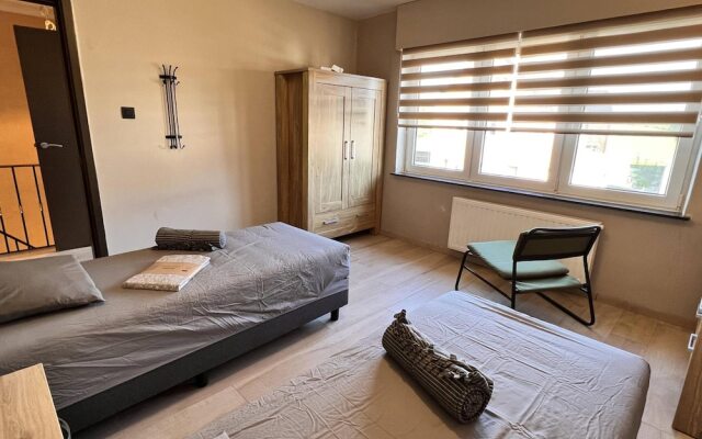 Beautiful House With 4 Bedrooms in Hees