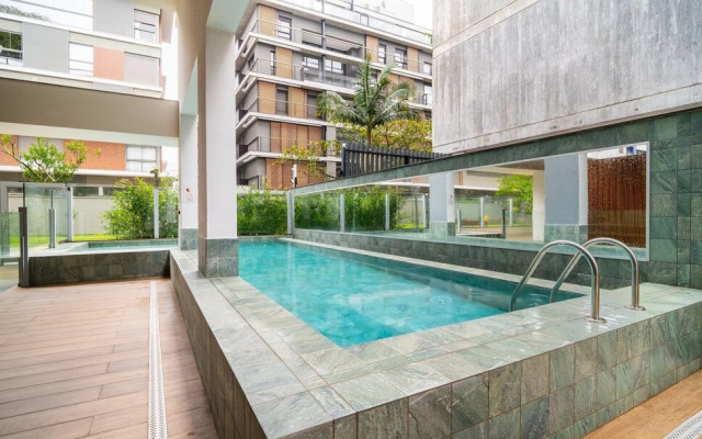 Modern duplex w/jacuzzi 240m beach JRR410