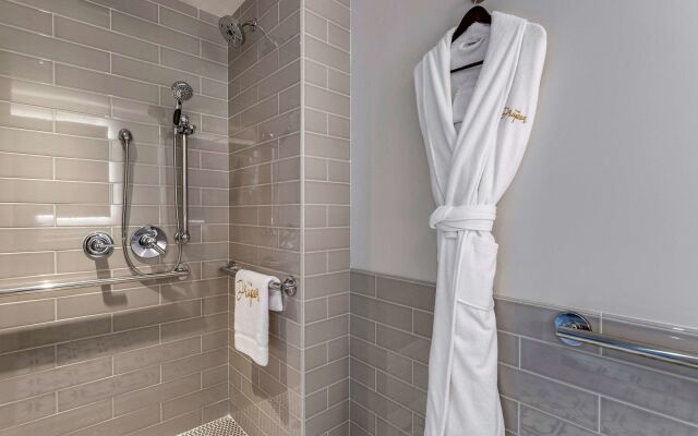 The Draper New York, Tapestry Collection by Hilton