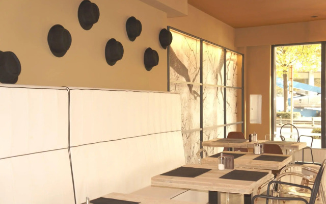 Escale Hotel