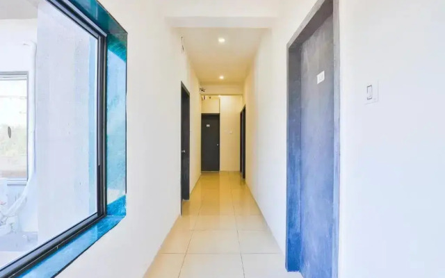 Nova Hotel New Crossroad By OYO Rooms