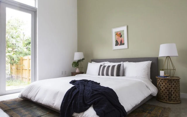 Sonder Biscayne Stunning 3BR + Balcony