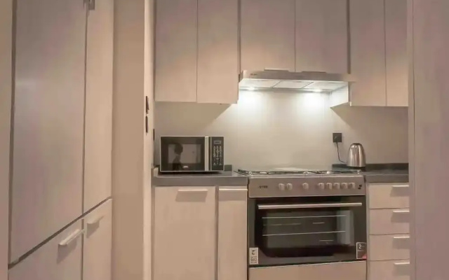 Trendy and Cozy Apartment in Hittin Compound
