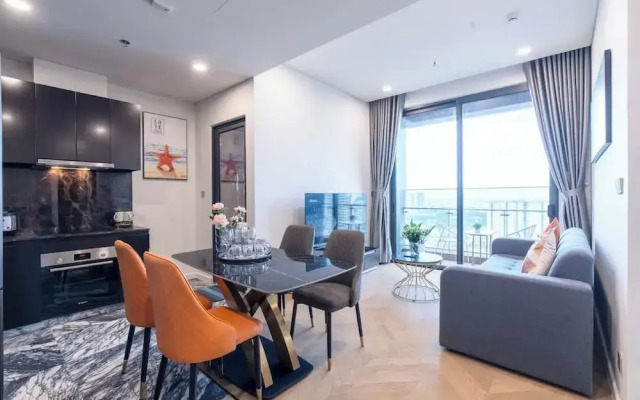 Parkland Riverside Luxury Vacation