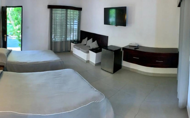 Villablanca Garden Beach Hotel