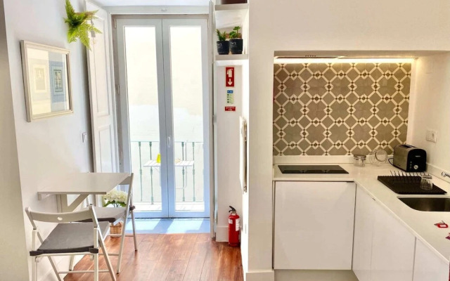 Modern Studio in the Historic Center of Bica
