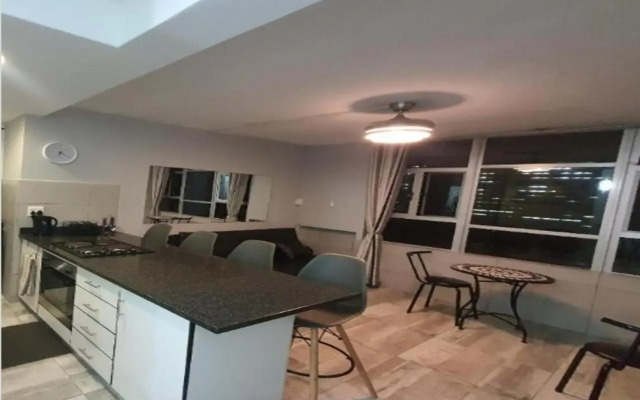 DURBAN BEACHFRONT - Tenbury 903