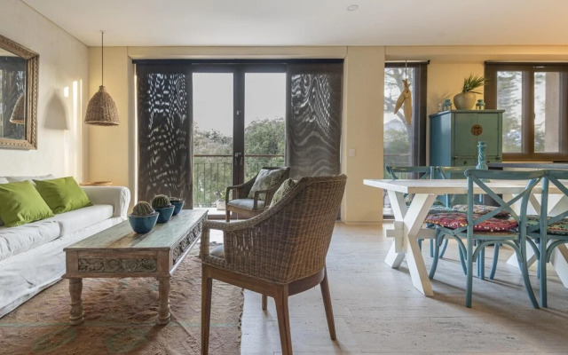 Beautifully Designed Duplex w Wifi Parque de Los Novios
