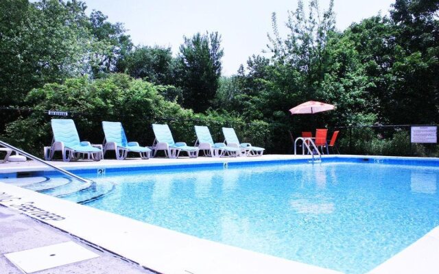 Easterner Motel