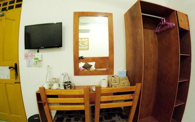 Adroit Beach Inn