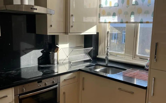 Stunning 1 Bedroom in Stunning Location - Mayfair Area