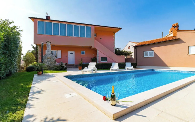 Holiday House Damir - Apartment 1
