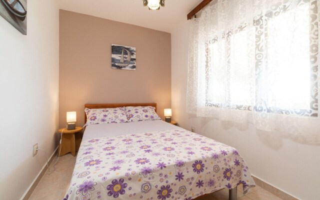 Beautiful Home in Prizba With Wifi and 3 Bedrooms
