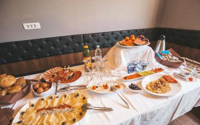 Bellevue Hill apartment