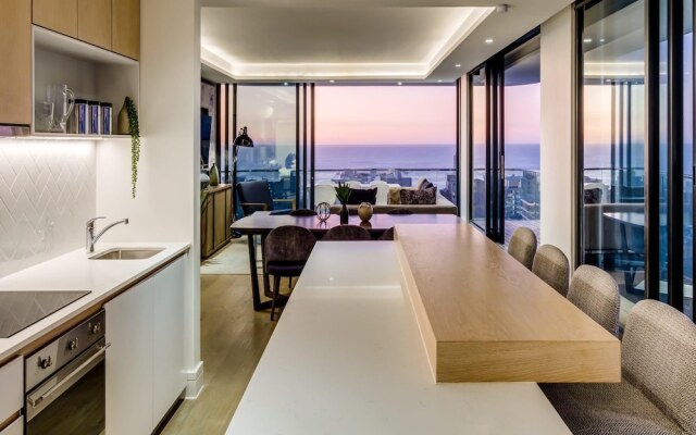 Penthouse in Sea Point With Unbelievable Views Attique Vue
