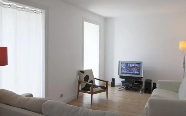 Lisbon Apartment - General Farinha Lisboa