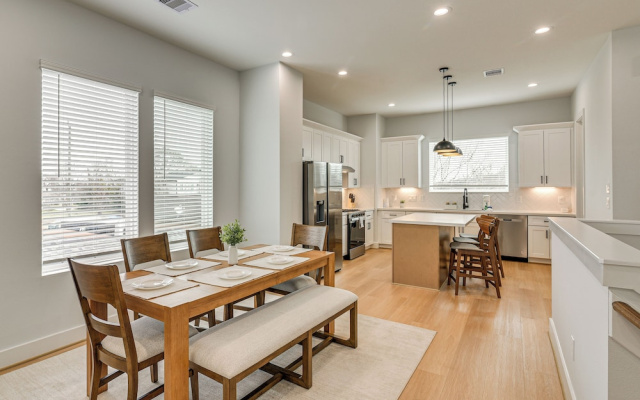 Sleek & Spacious! Prime Houston Home Near NRG