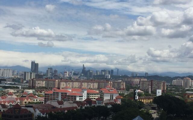 Premier Studios at Resort Suites Sunway