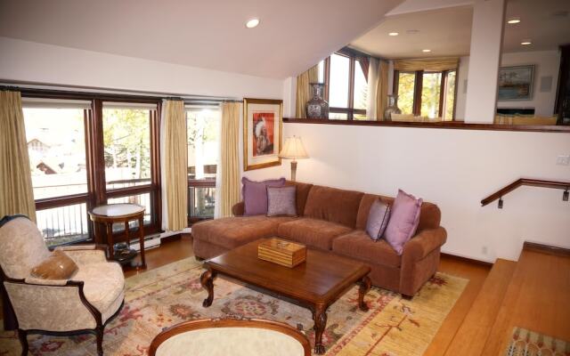 Woodrun V Town House