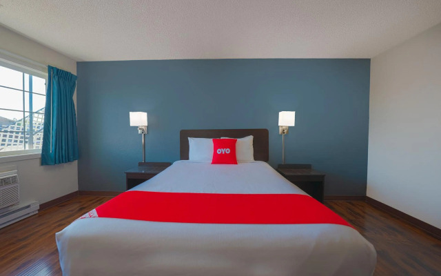 OYO Hotel St. Helens, OR