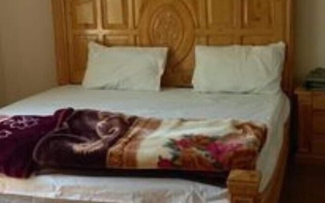 Paradise City Hotel and Restaurant