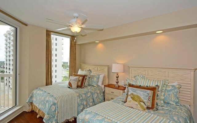 The Gem - 3 Br condo by RedAwning