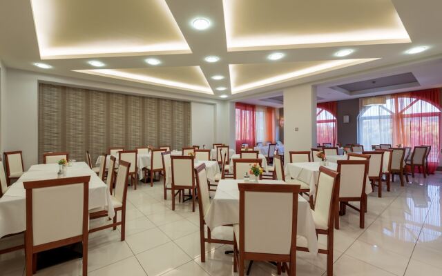Denny's Inn Hotel