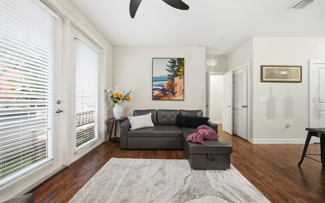 Chic 2BR w Pool Pet-friendly Unit 14