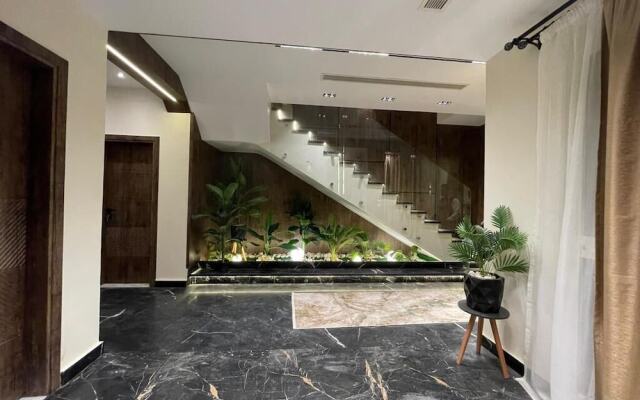 Villa in palm hills-the crown