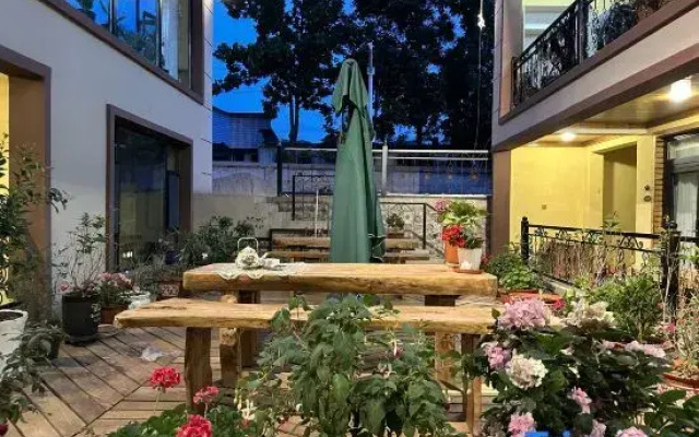 Tingshan Youyuan · Scenic Hillview Garden Boutique Stay (Narat Tourist Scenic Area Branch)