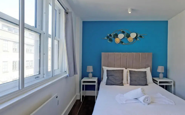 Imperial Middlesex Street Apartments